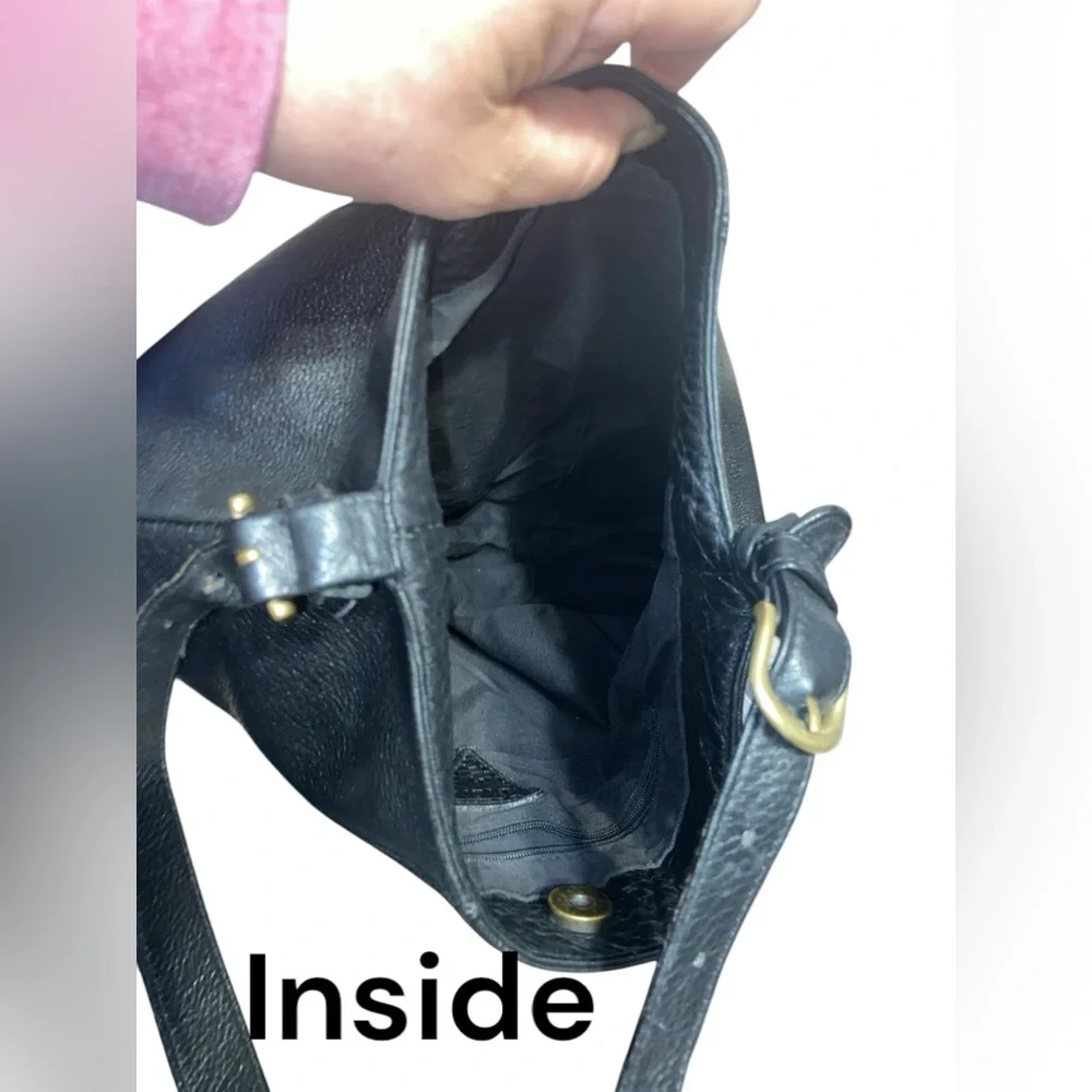 Vintage pebbled leather GUESS bag in black